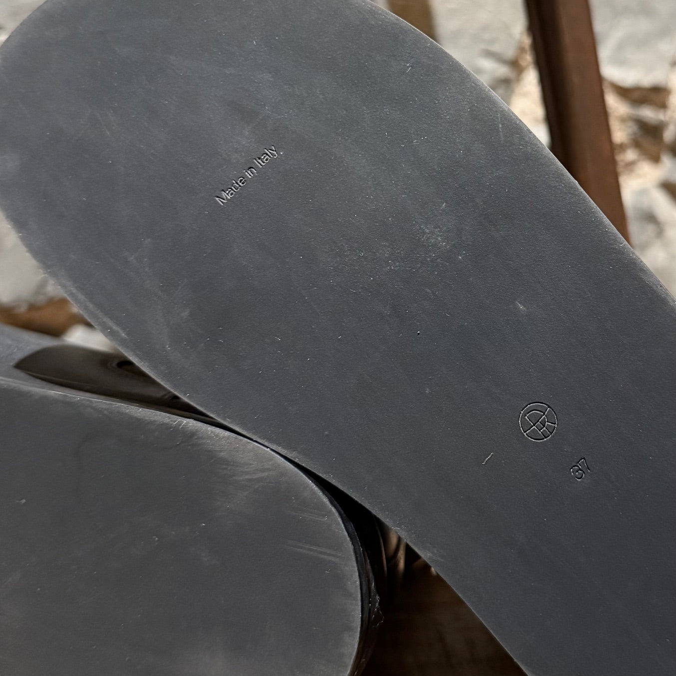 The Row Black Leather Gaia Chelsea Boots – Boutique LUC.S