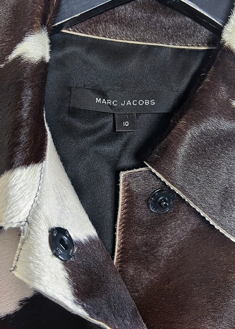 Manteau en poil de veau marron et blanc Marc Jacobs