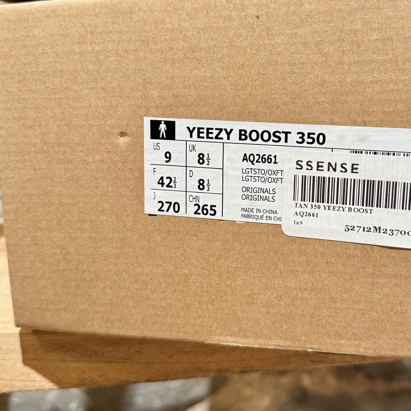 Packaging of Adidas YEEZY 350 Oxford Tan Low-top Sneakers