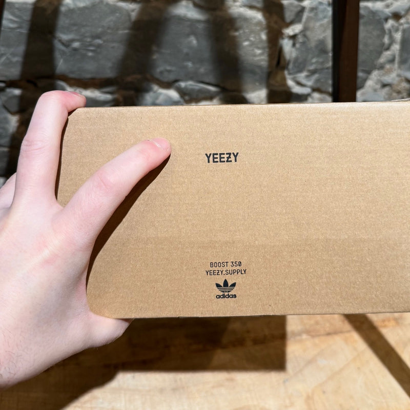 Packaging of Adidas YEEZY 350 Oxford Tan Low-top Sneakers