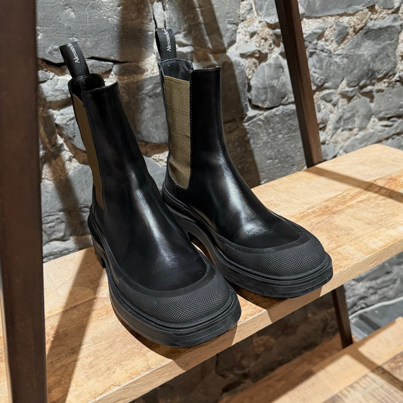 Toe box of Alexander McQueen Black Leather Khaki Tread Slick Chelsea Boots