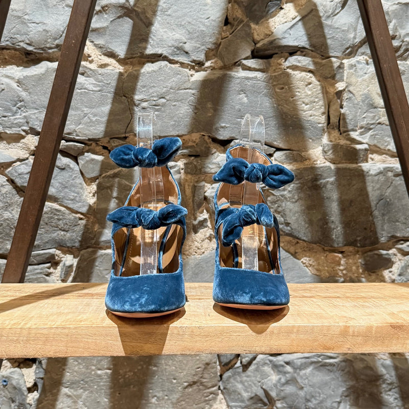 Escarpins Mary Jane Sandy de Aquazzura en velours bleu avec détails en nœuds