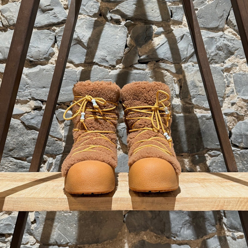 Front of Bally FW22 Tan Corviglia Shearling Boots