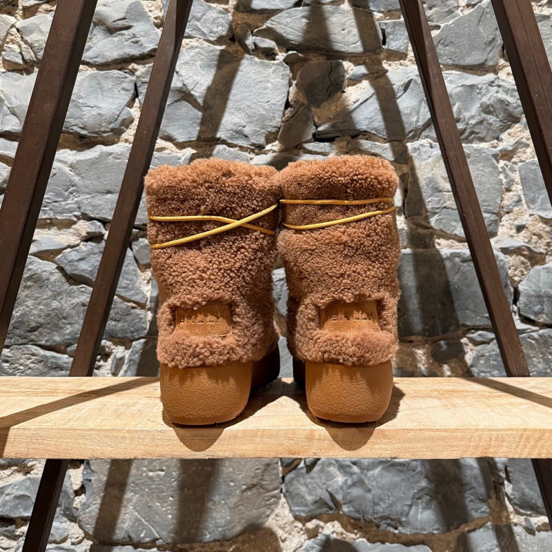 Back of Bally FW22 Tan Corviglia Shearling Boots