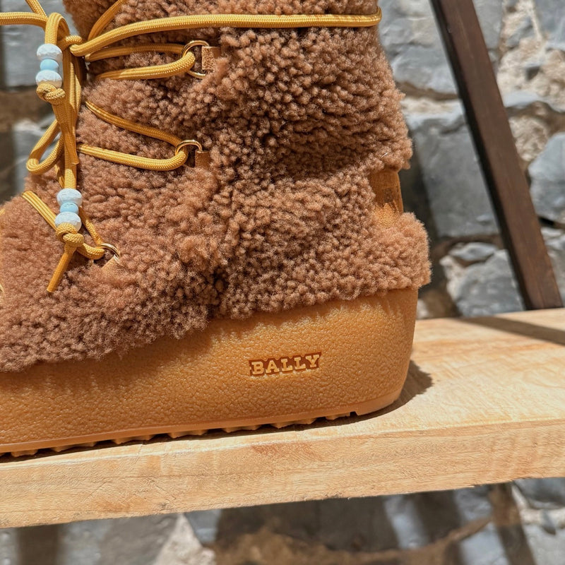 One branded Outsole side of Bally FW22 Tan Corviglia Shearling Boots