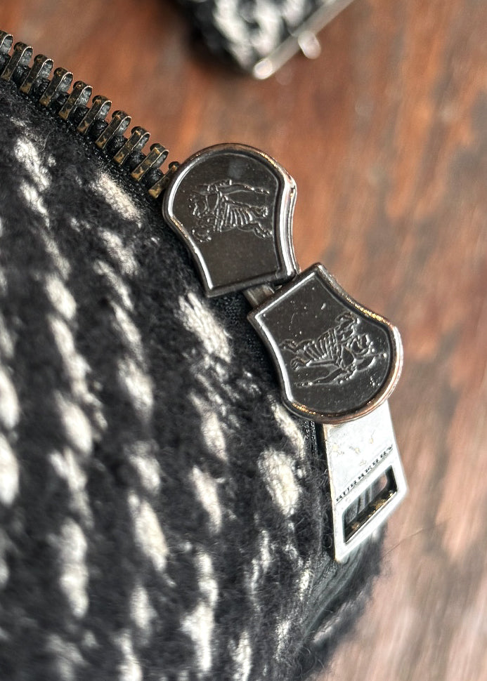 Branded zipper pulls of Burberry Black Leather Sleeves Wool Tweed Coat