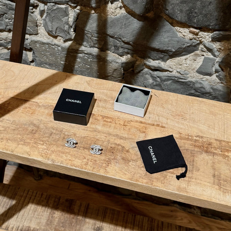 Packaging of Chanel 2012 Mother Of Pearl & Gold CC Stud Earrings