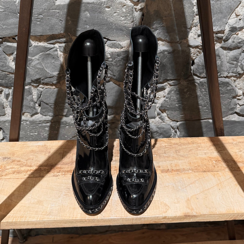 CHANEL 黒 レザー ヒール靴 チェーン装飾付き 本体　卒業、入学 chanel-2013-glazed-leather-