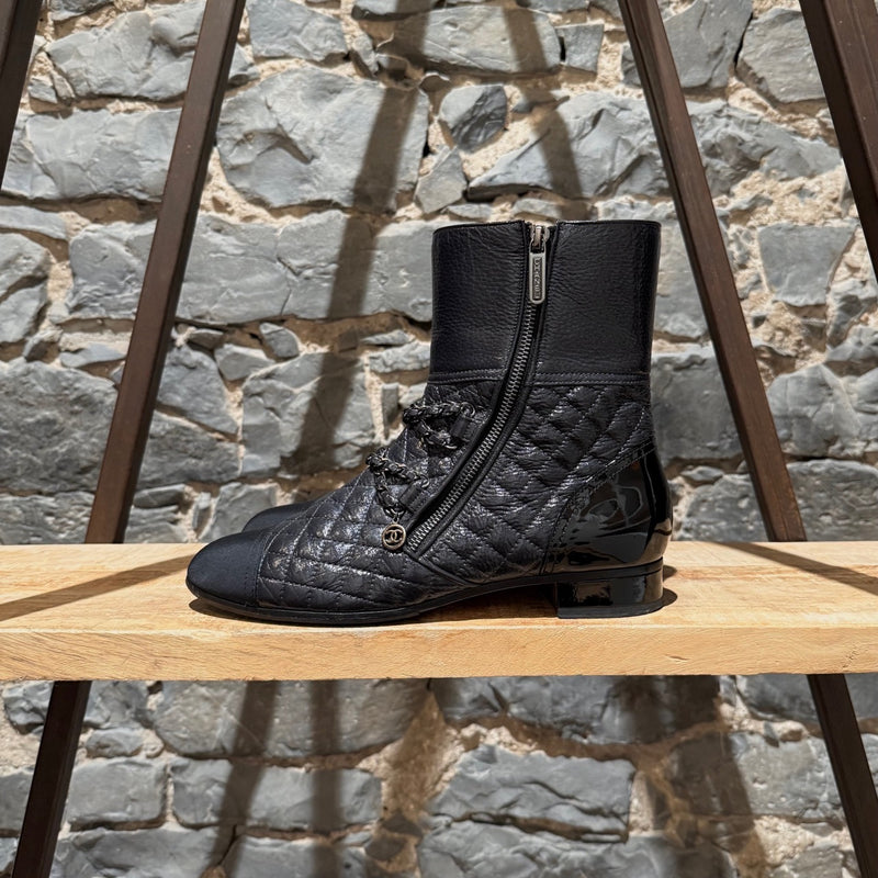 Chanel 2018 Grey Leather Chain Accent CC Logo Flat Ankle Boots