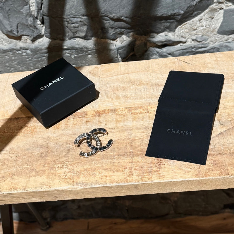 Packaging of Chanel 2019 Crystal Chain Logo CC Brooch
