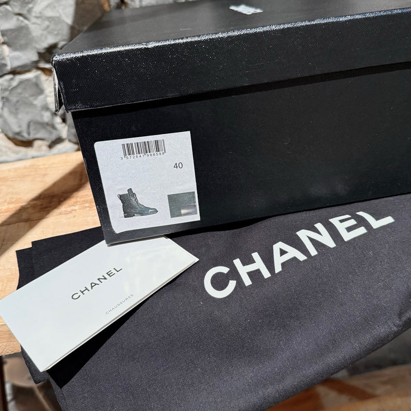 Packaging of Chanel Back Glossy Pearl Chain Embellished Combat Boots