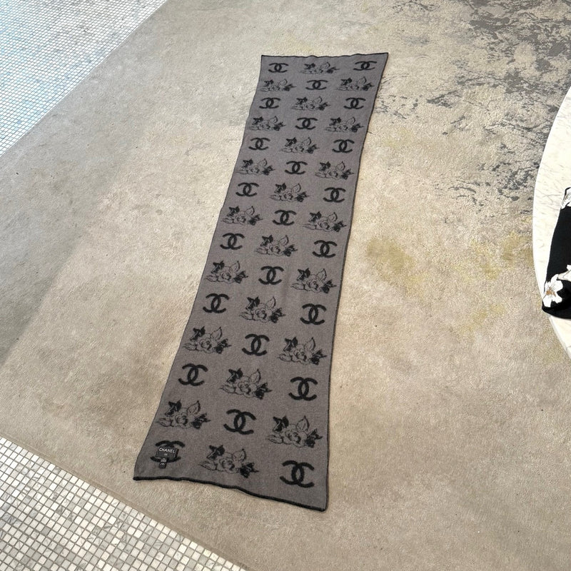 Chanel Black Grey CC Camelia Intersia Rectangular Cashmere Scarf