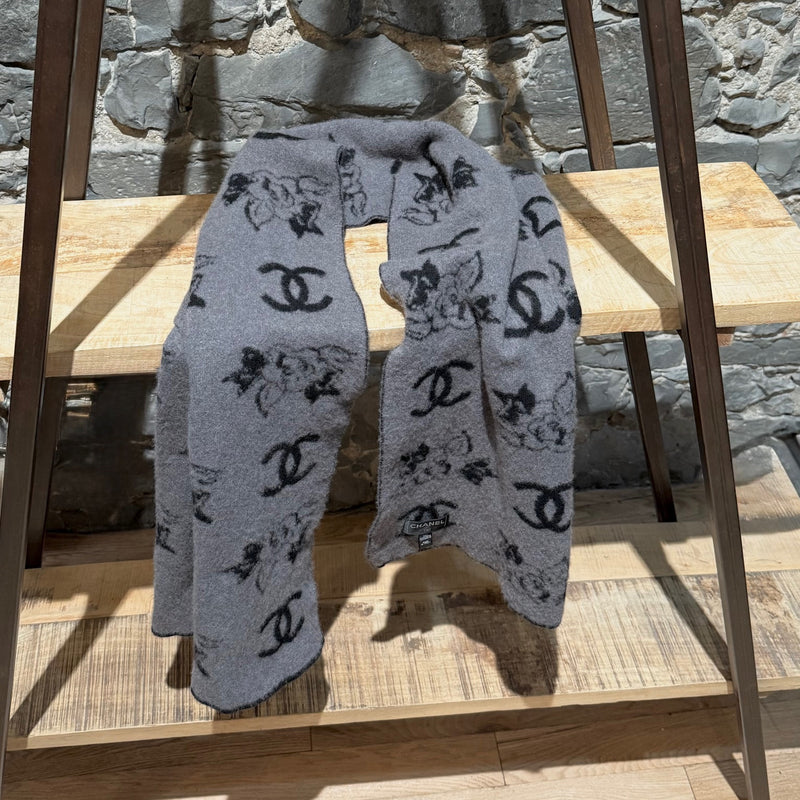 Chanel Black Grey CC Camelia Intersia Rectangular Cashmere Scarf