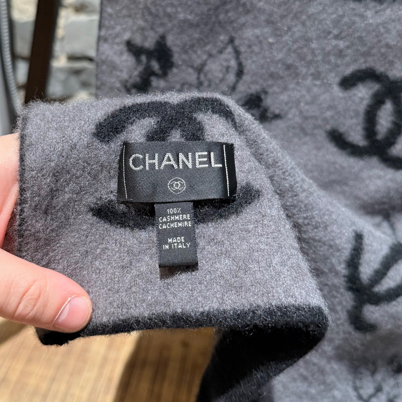 Chanel Black Grey CC Camelia Intersia Rectangular Cashmere Scarf