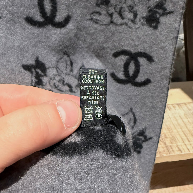 Chanel Black Grey CC Camelia Intersia Rectangular Cashmere Scarf