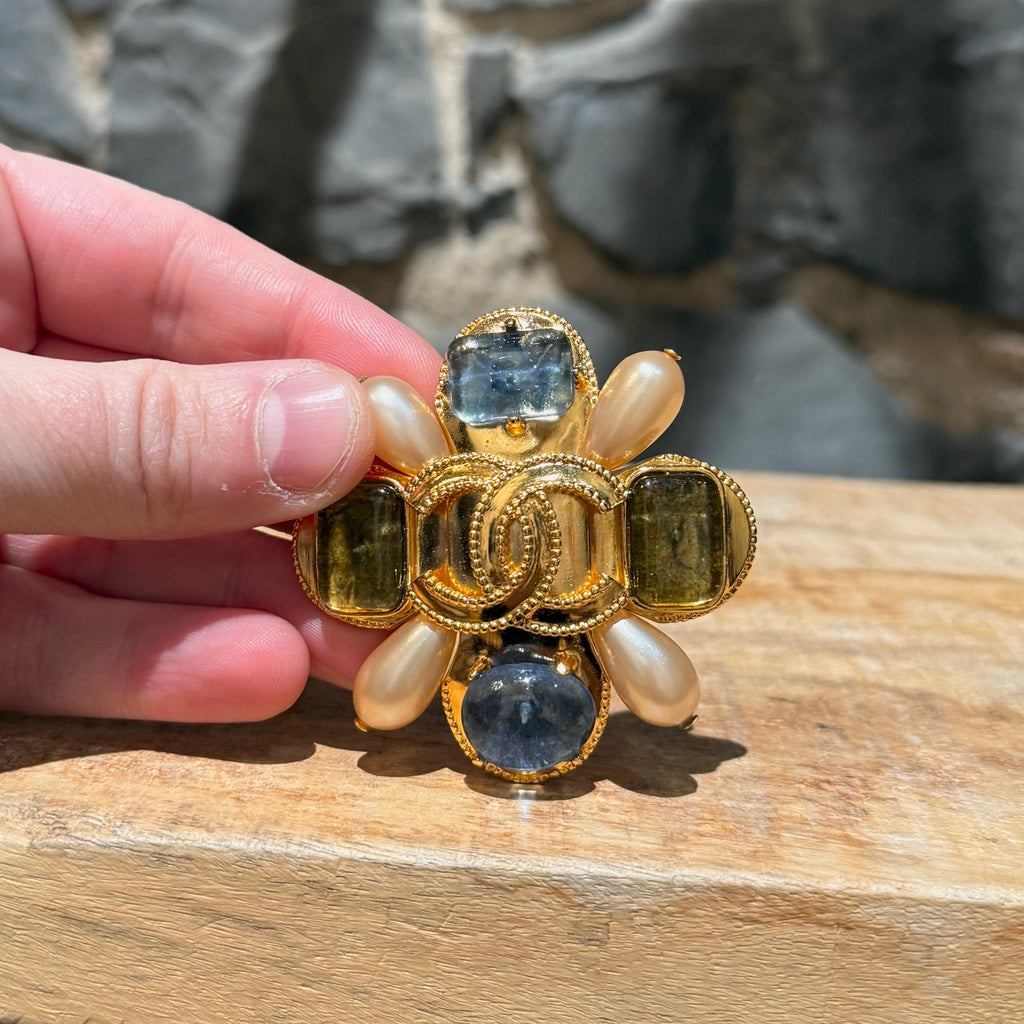 Chanel Vintage 97A CC Gripoix Byzantine Gold-tone Brooch