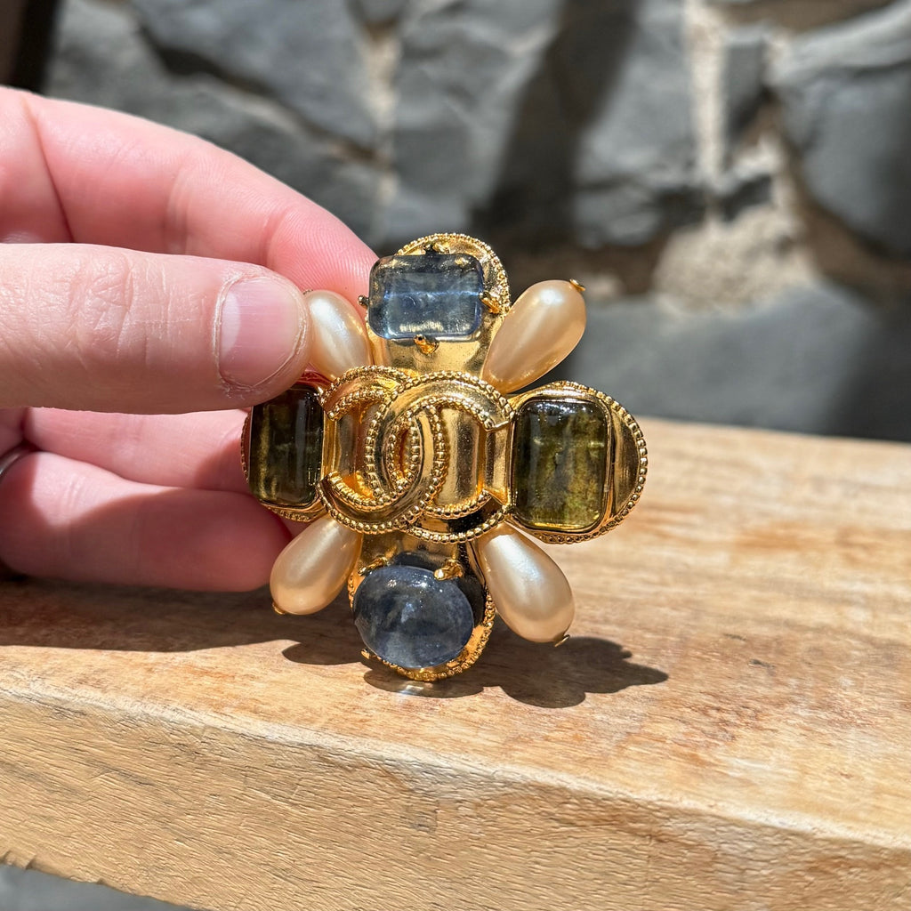 Chanel Vintage 97A CC Gripoix Byzantine Gold-tone Brooch