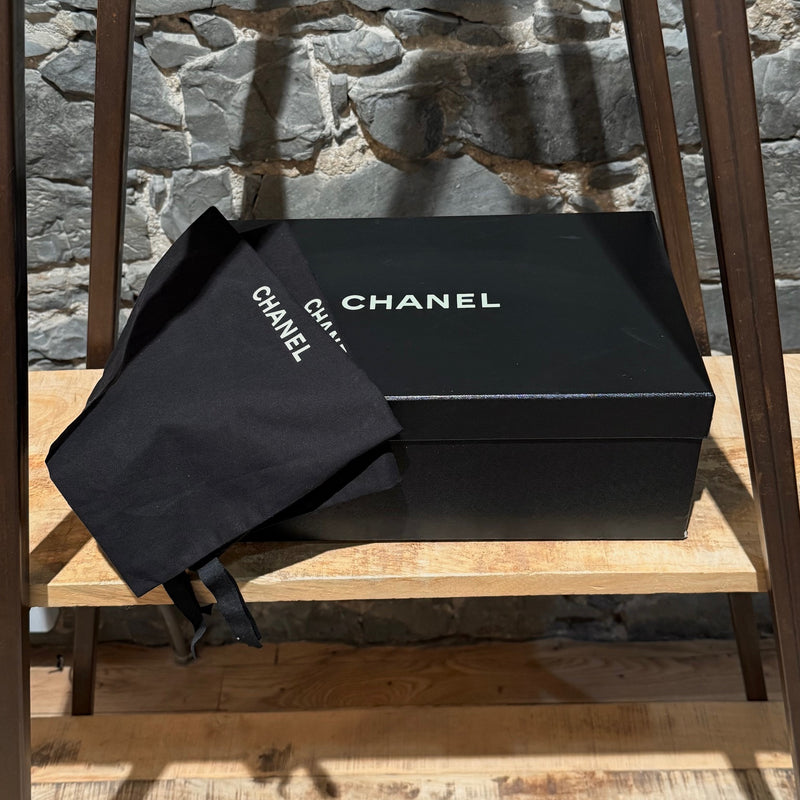 Chanel White Ivory Suede CC Reflective Low-top Sneakers