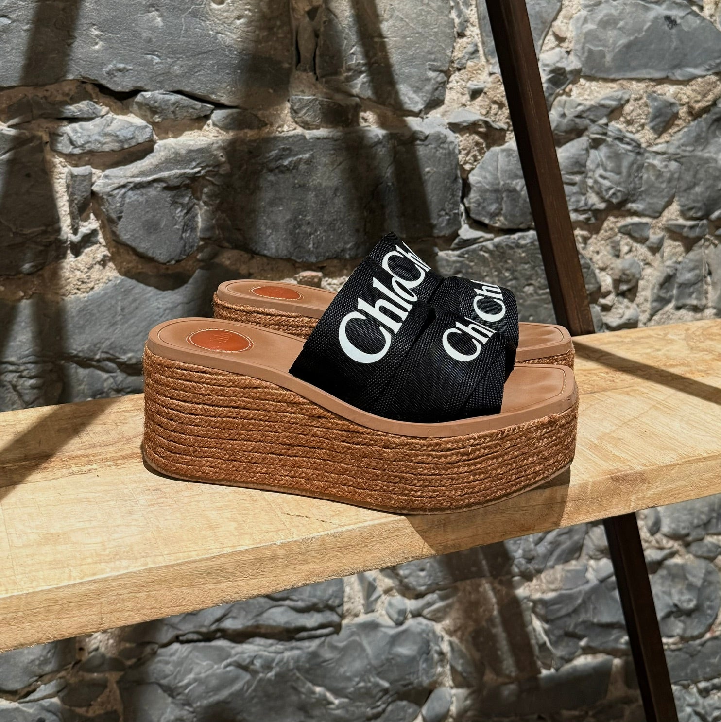 Chloé WOODY ウェッジエスパドリーユ サンダル　クロエ　夏　ブラック Chloé Black Logo Platform Wedge Woody Sandals – Boutique LUC.S