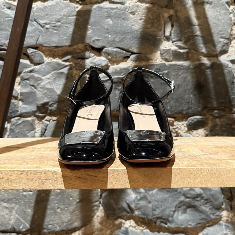 Front view of Christian Dior 2022 Black Patent La Parisienne Mary Jane Pumps