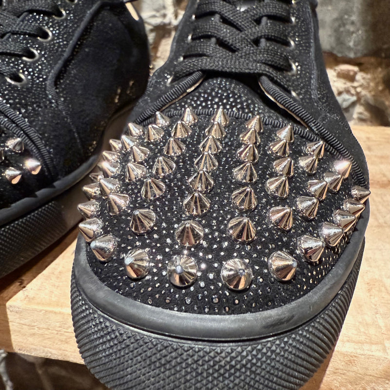 Baskets Christian Louboutin Seavaste 2 Spikes en suède caviar noir