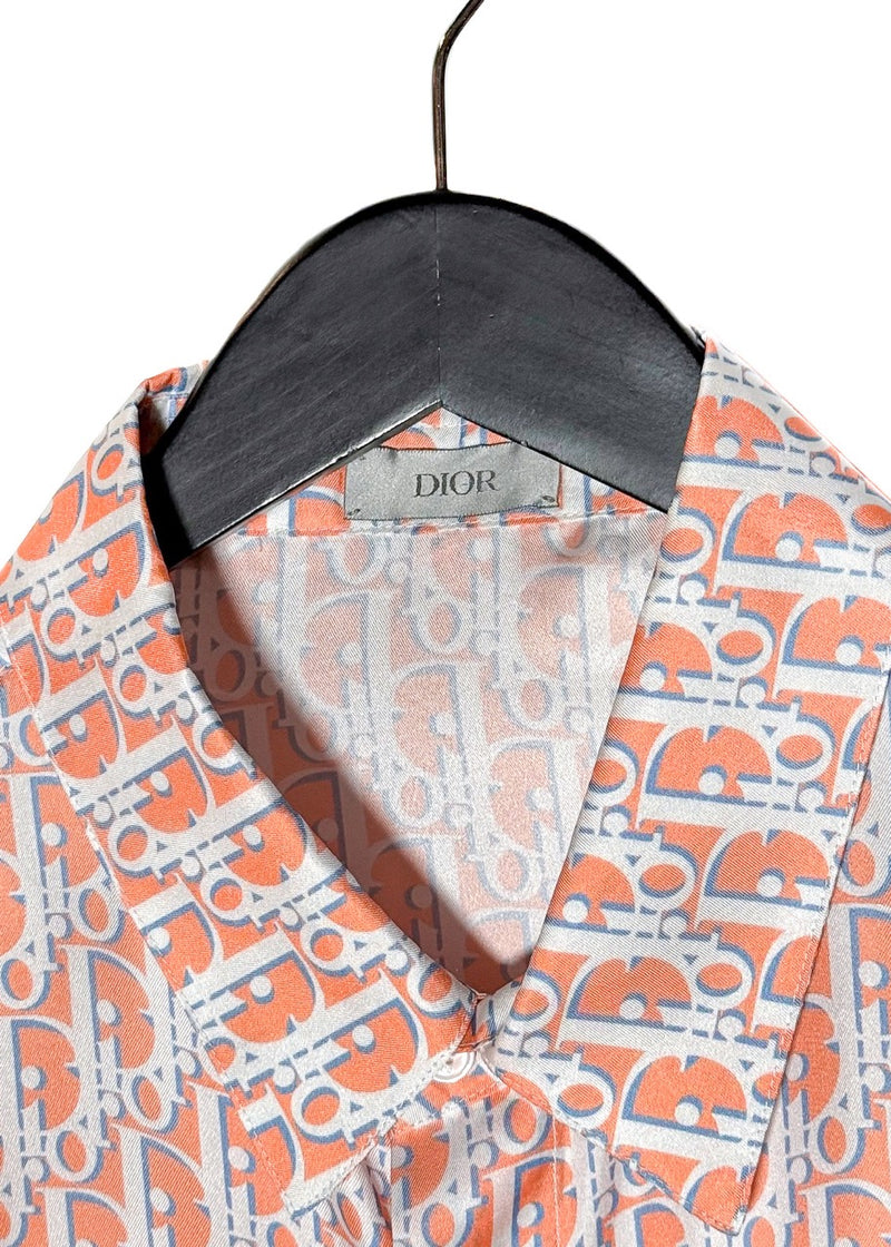 Brand label and collar close up of Dior 2021 Orange Blue Oblique Satin Silk Short Sleeves Shirt