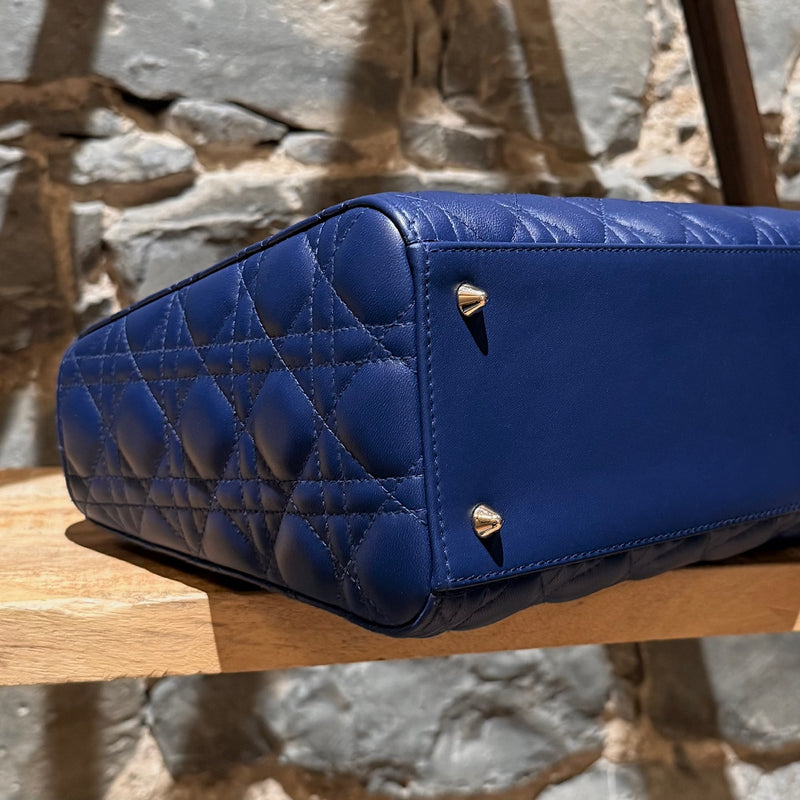 Bottom corners of Dior 2022 Blue Lambskin Cannage Medium Lady Dior Handbag