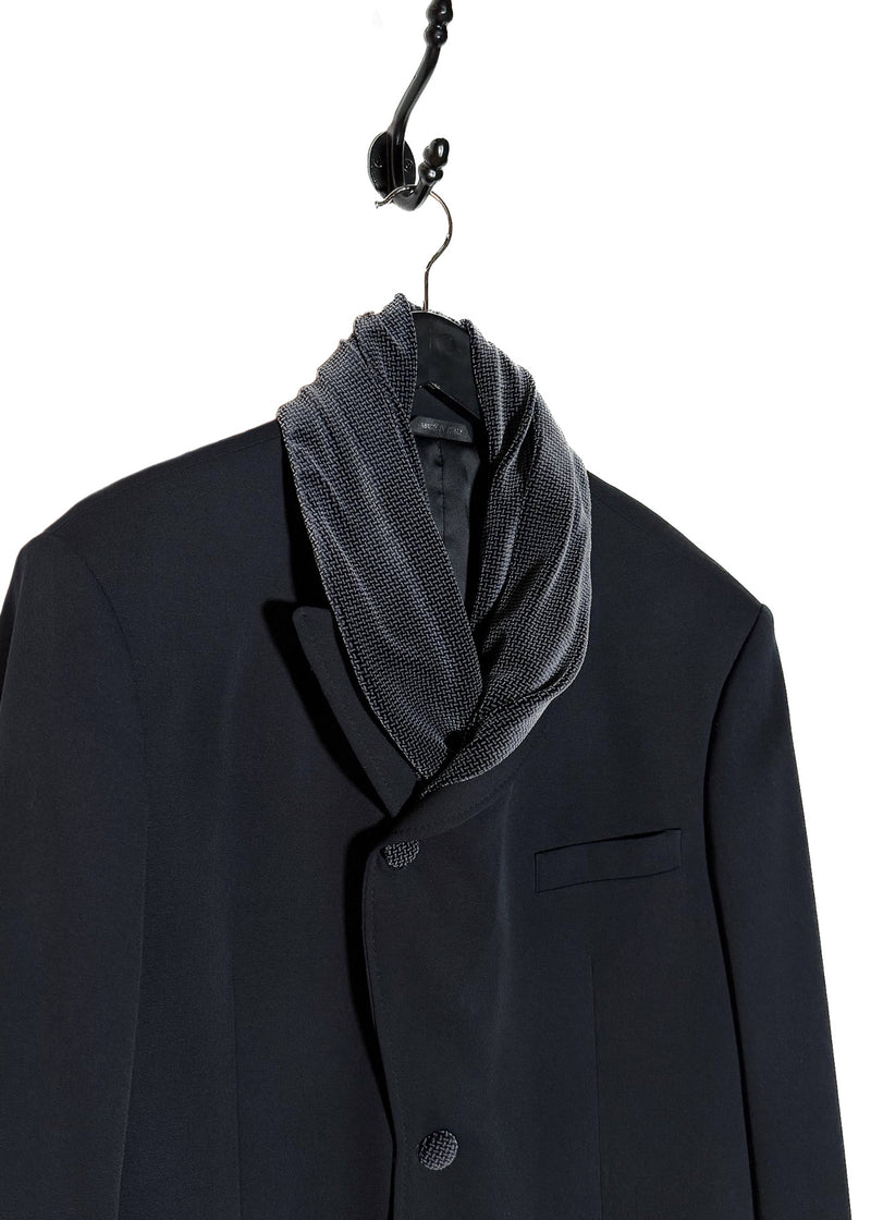 Collar of Giorgio Armani Velvet Shawl Collar Navy Blue Blazer