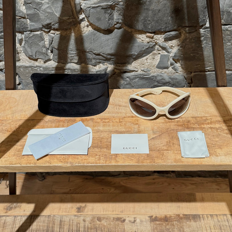 Packaging of Gucci 1381 Beige Shield Frame Injection Sunglasses