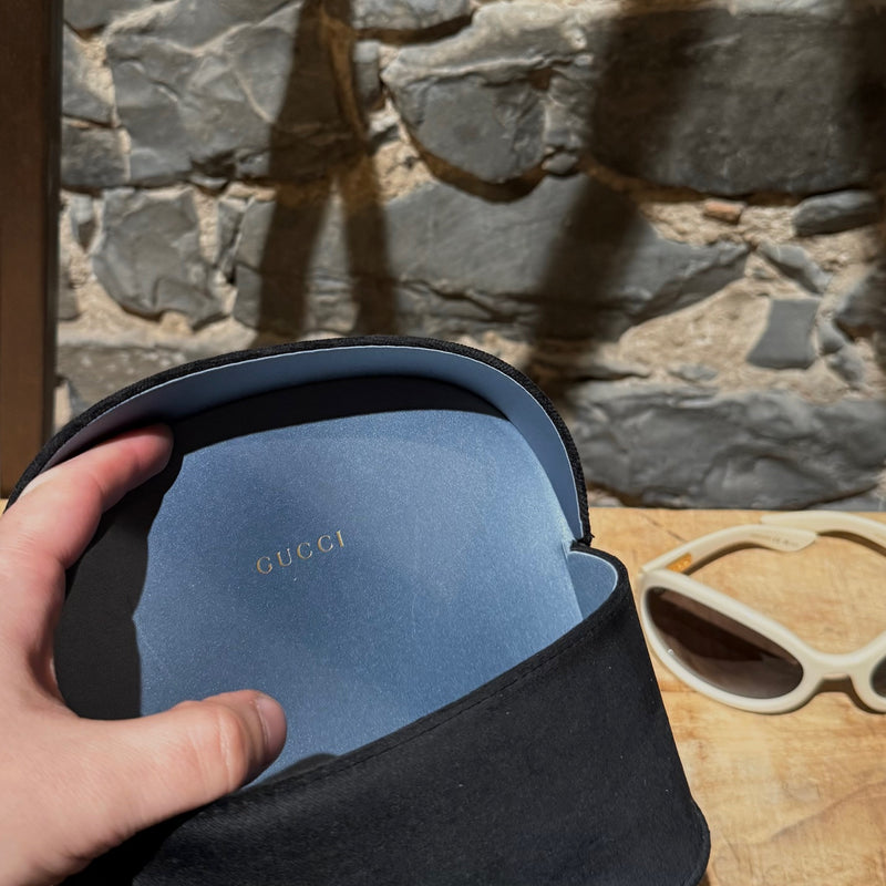 Branded case of Gucci 1381 Beige Shield Frame Injection Sunglasses