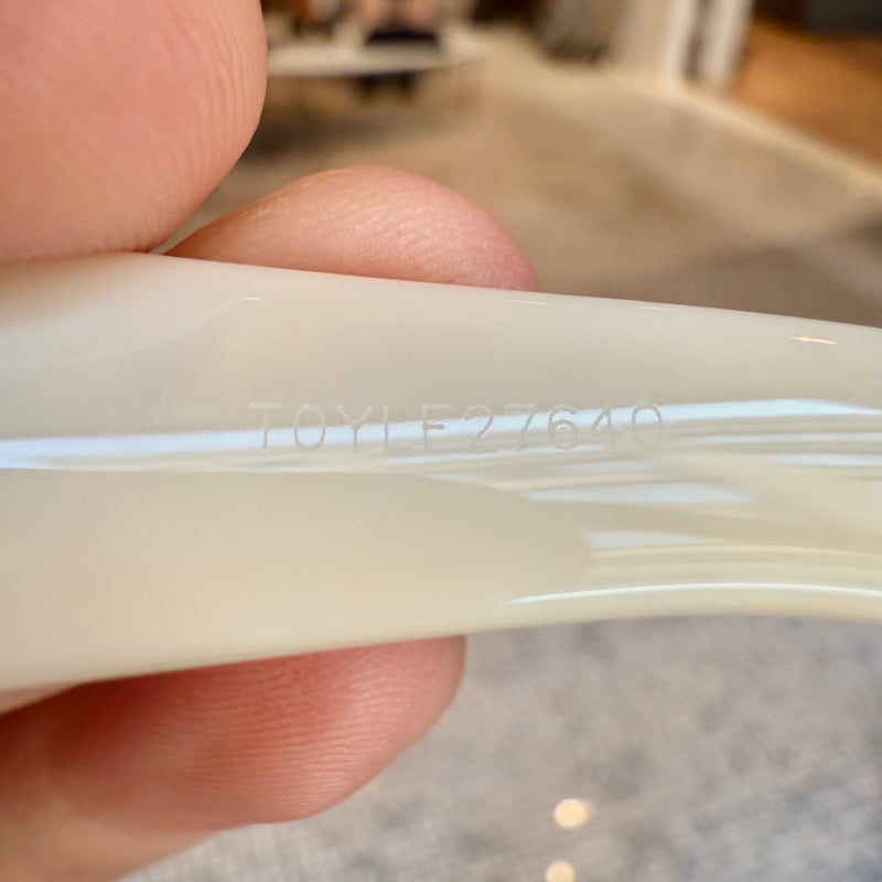 Stamps of Gucci 1381 Beige Shield Frame Injection Sunglasses