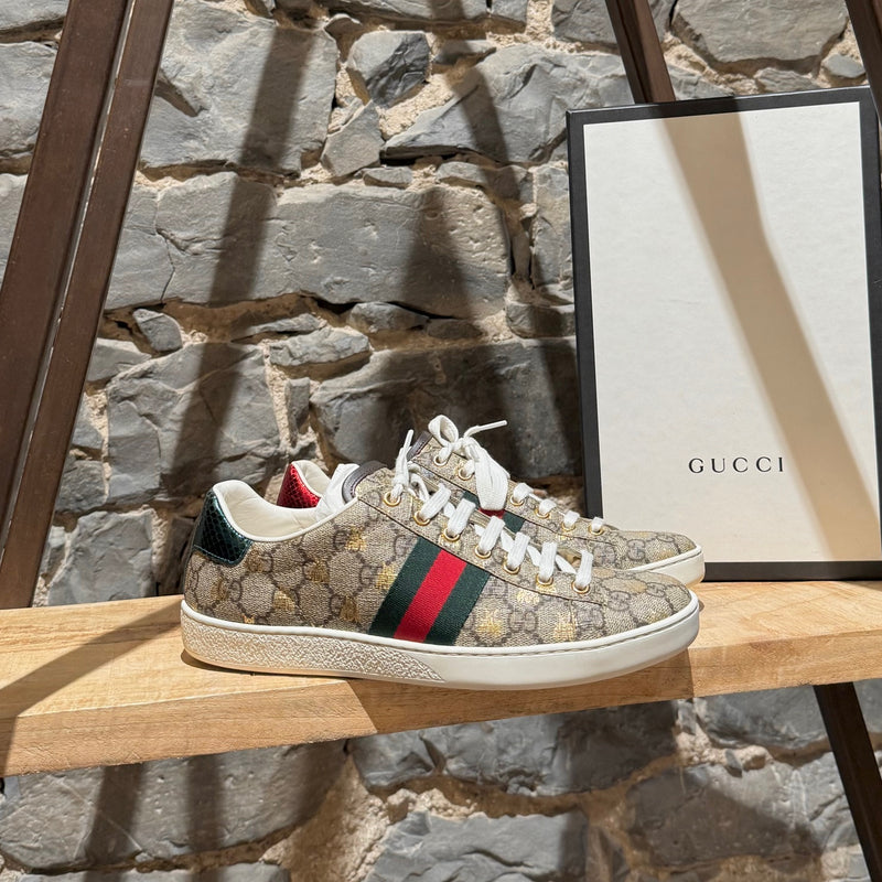 Gucci Bee Print GG Supreme Ace Low-top Sneakers