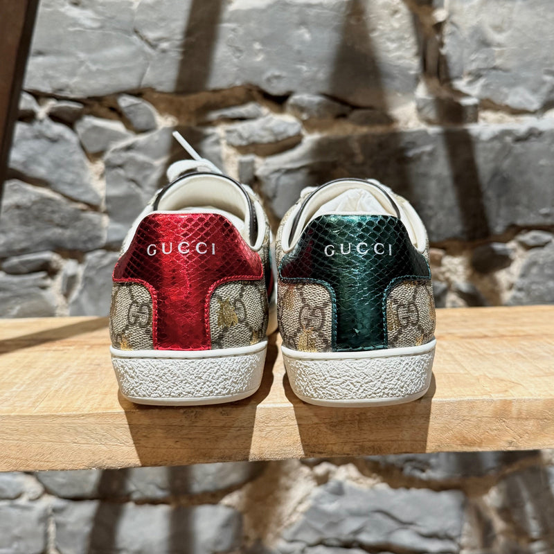 Gucci Bee Print GG Supreme Ace Low-top Sneakers