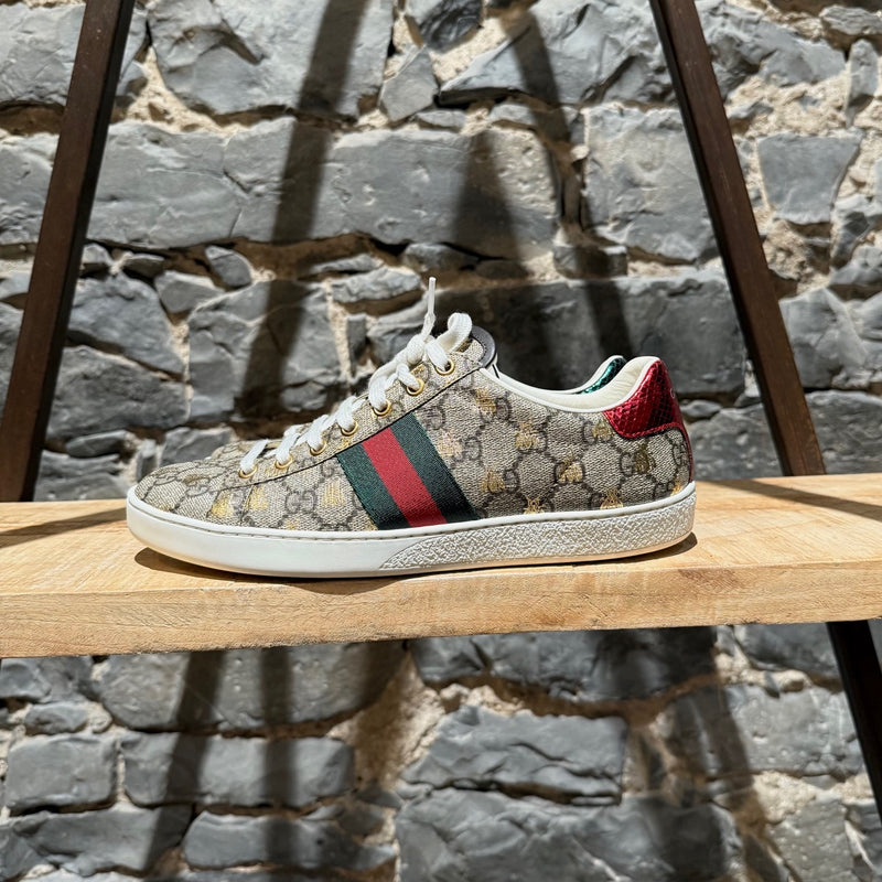 Gucci Bee Print GG Supreme Ace Low-top Sneakers