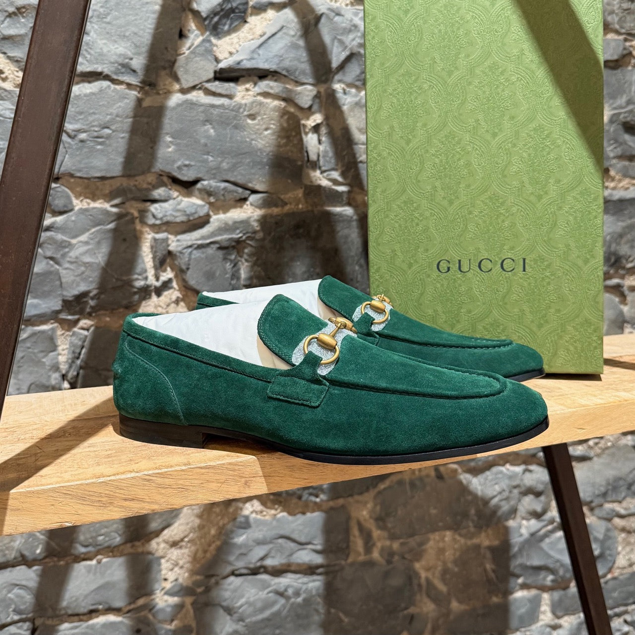 Gucci Green Suede Jordaan Horsebit Accent Loafers – Boutique 