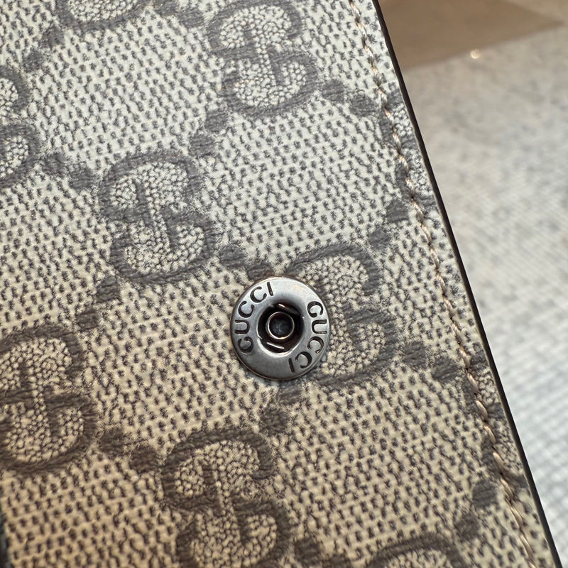 Gucci Supreme GG Supermini Chain Crossbody Bag