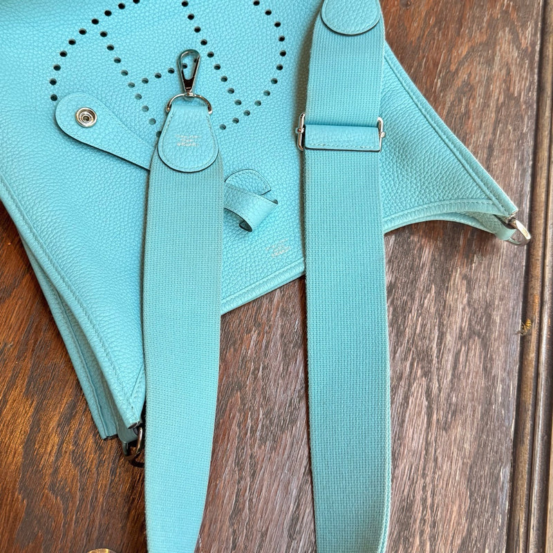 straps of Hermès 2015 Bleu Atoll Clemence Evelyne III Crossbody Bag