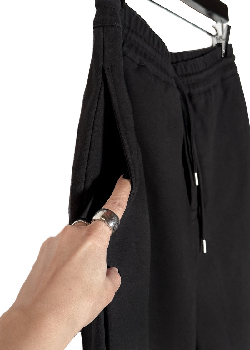 Side slit pockets of Hermès Black Cotton Zippered Cuff Details Jogger Pants