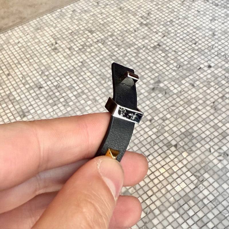 Closure of Hermès Black Leather Mini Dog Gold Platinum Studded Bracelet