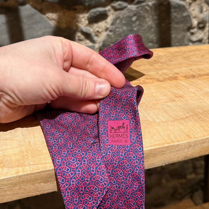 Brand label 2 of Hermès Pink Chaine D'Ancre Pattern Navy Silk Tie