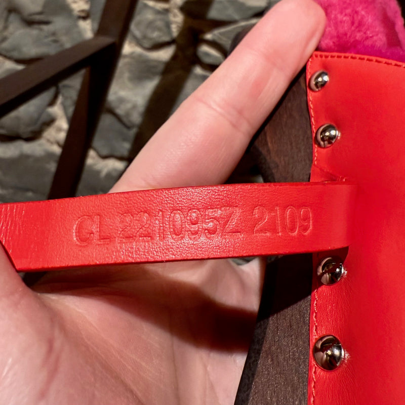 Serial number of Hermès Red Leather Fuschia Shearling Carlotta Clogs