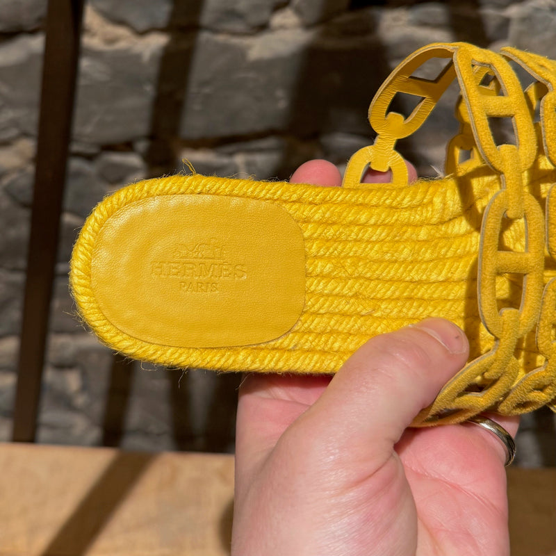 Branded insole of Hermès Yellow Ancone Thalassa Chaine d'Ancre Sandals