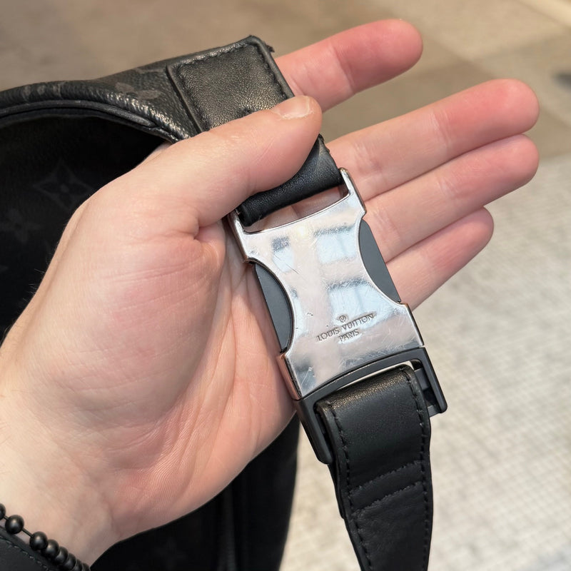 Louis Vuitton 2020 Black Eclipse Monogram Discovery Bumbag