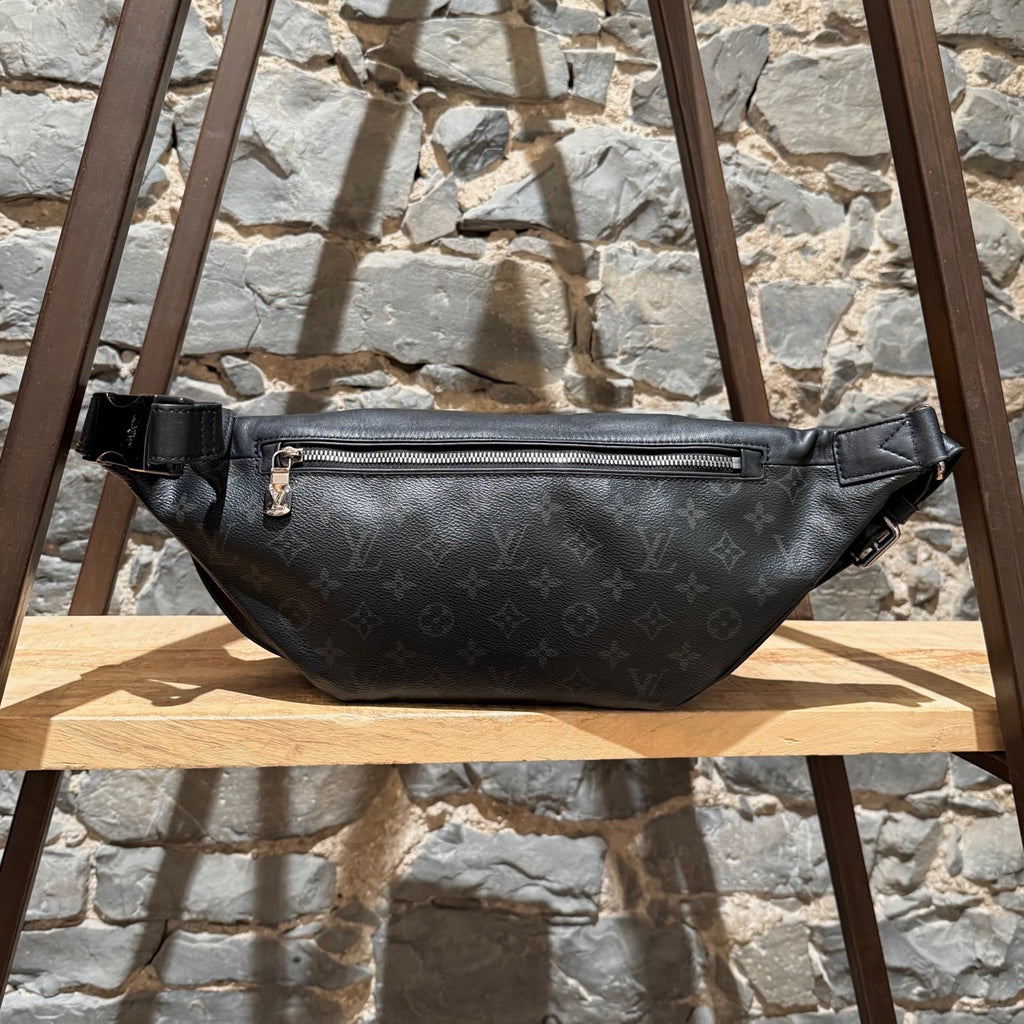Louis Vuitton 2020 Black Eclipse Monogram Discovery Bumbag