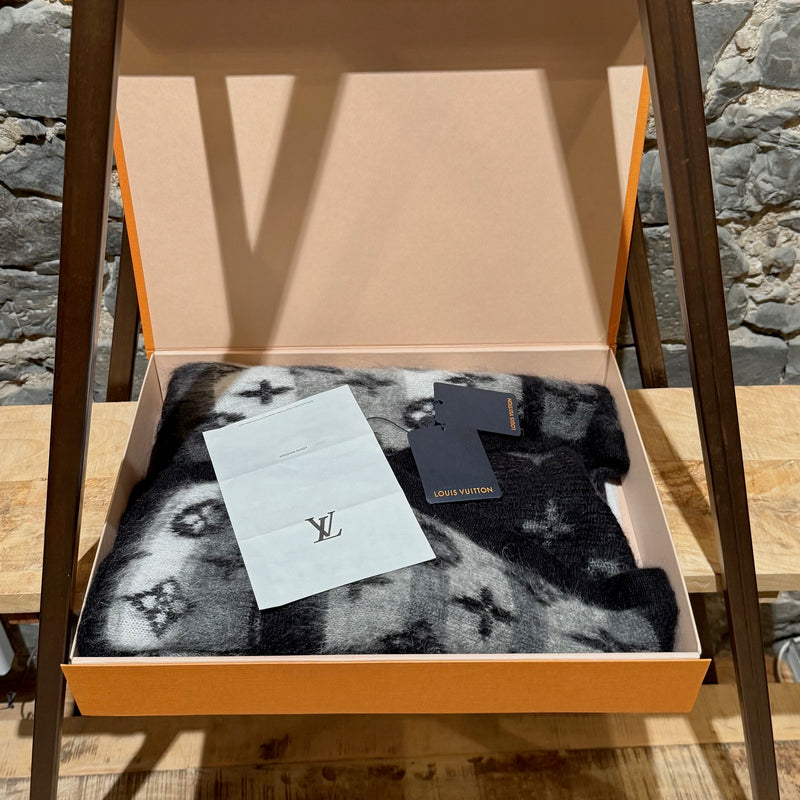 Packaging of Louis Vuitton 2024 Grey LV Monogram Mohair Cardigan