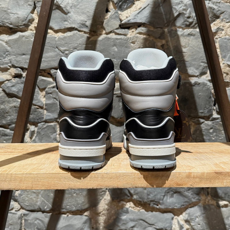 Back view of Louis Vuitton Black Grey LV Trainer 408 High-top Sneakers
