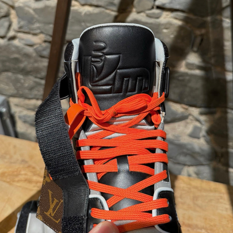 Tongue of Louis Vuitton Black Grey LV Trainer 408 High-top Sneakers