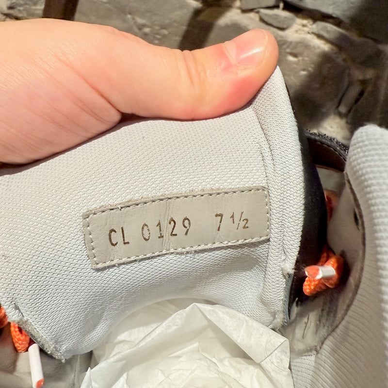 Size patch of Louis Vuitton Black Grey LV Trainer 408 High-top Sneakers