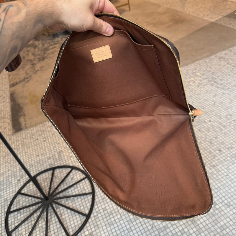 Interior of Louis Vuitton Etui Voyage Brown Monogram GM Pouch