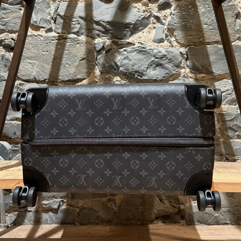 Bottom view of Louis Vuitton Horizon 70 Monogram Eclipse Luggage